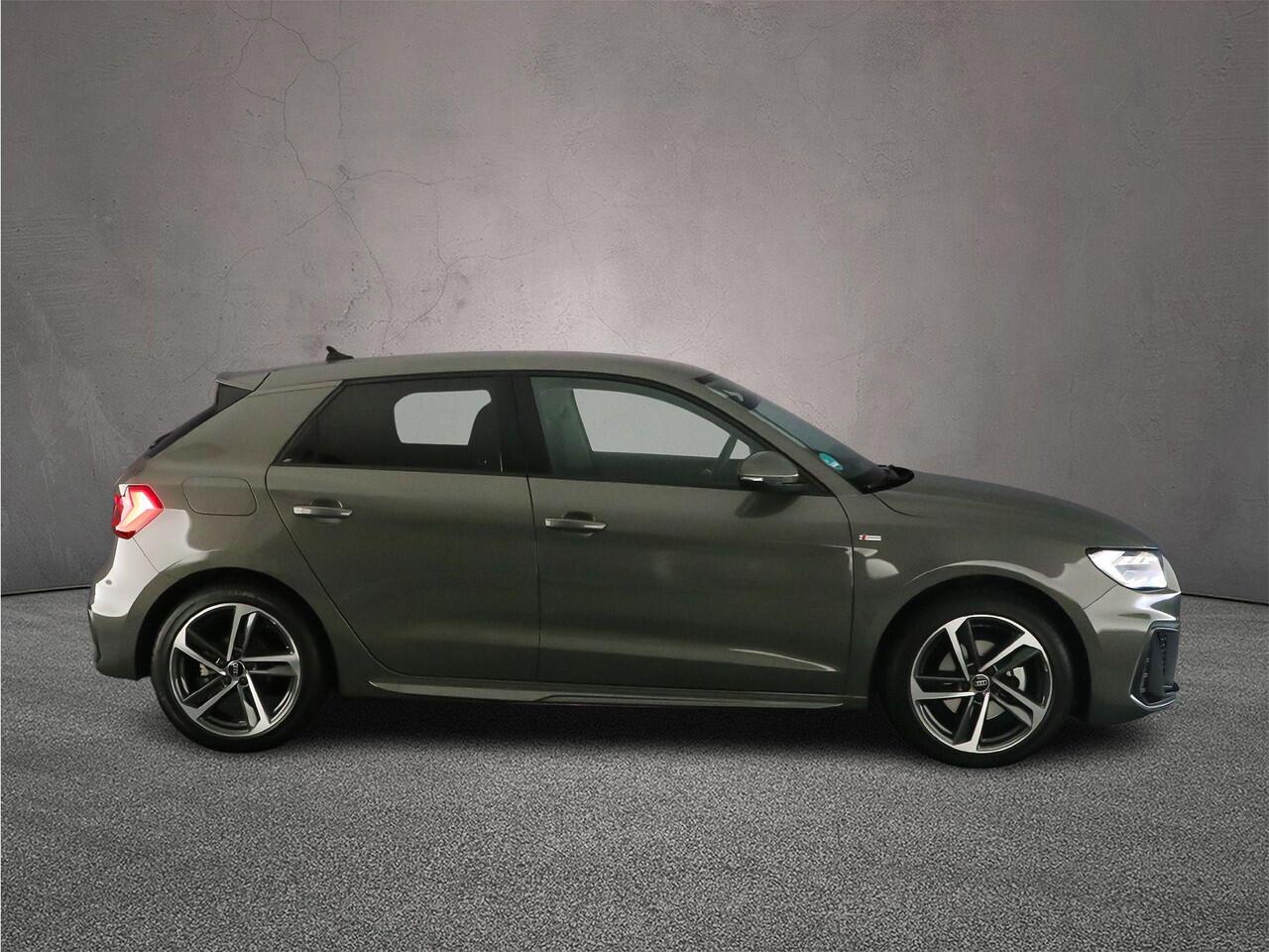 Audi A1 Sportback 30 TFSI S edition | ACC | Keyless | Full-led | Audi sound | Optiek zwart |
