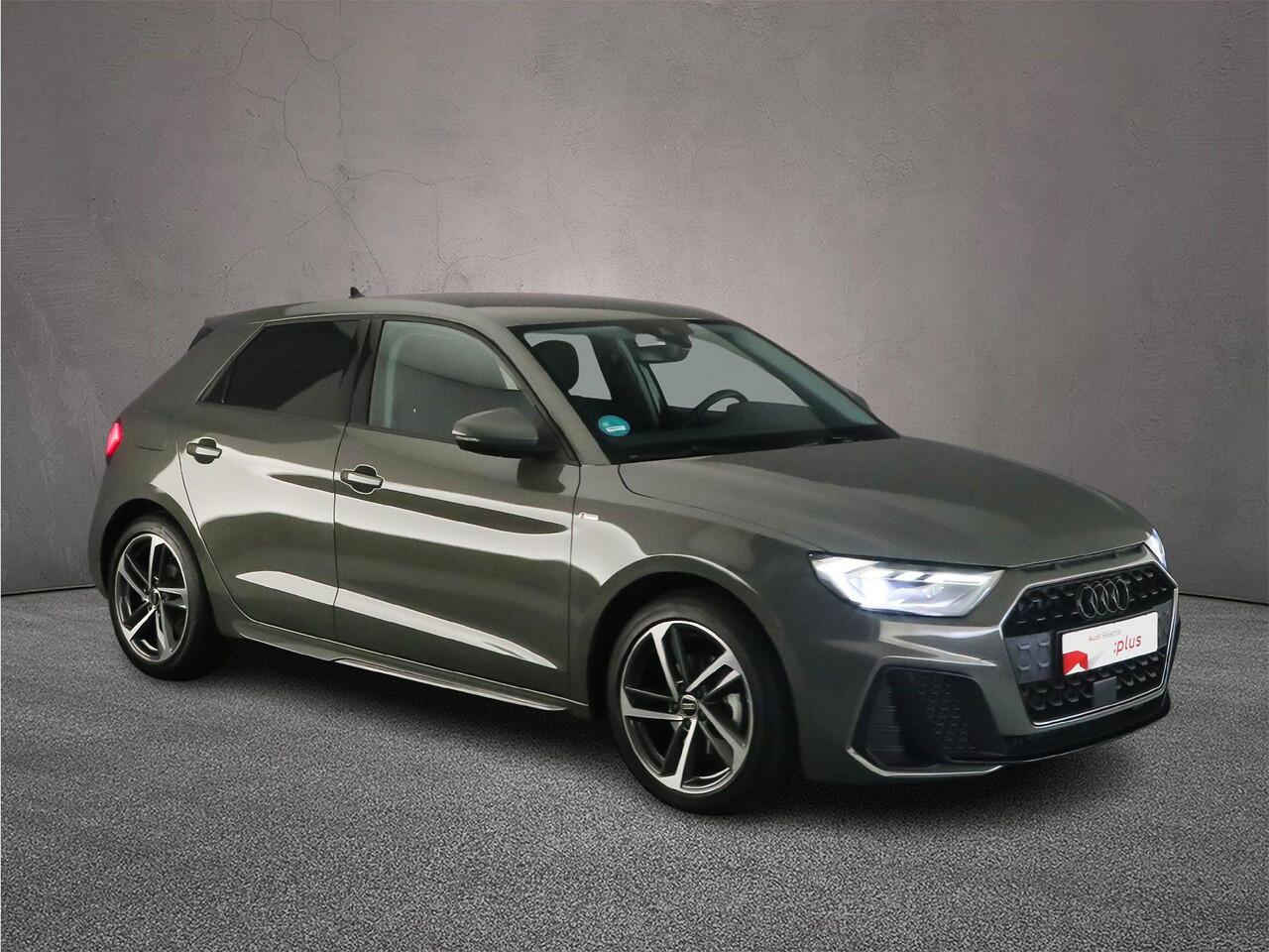 Audi A1 Sportback 30 TFSI S edition | ACC | Keyless | Full-led | Audi sound | Optiek zwart |