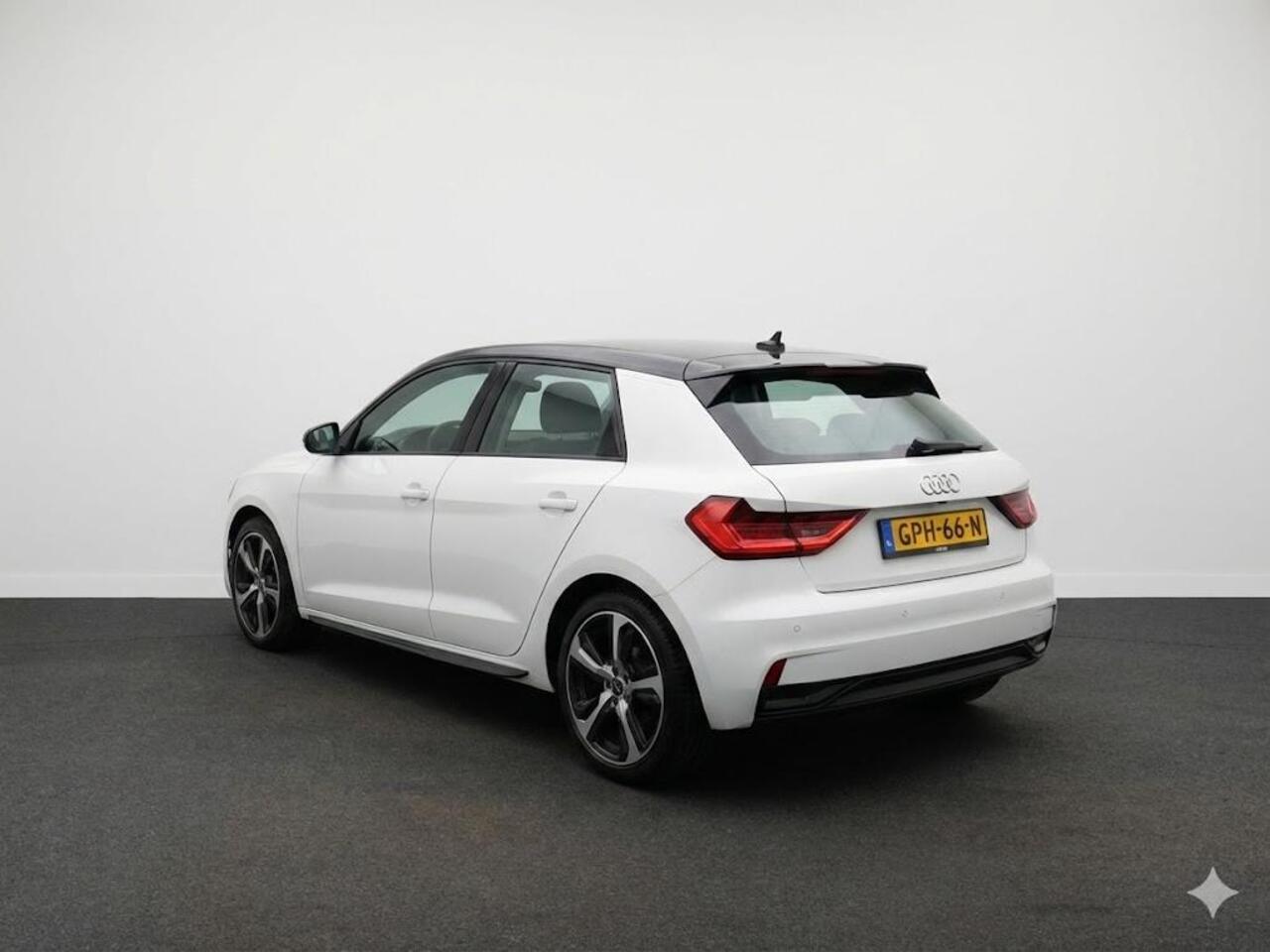 Audi A1 Sportback 30 TFSI Advanced edition 116pk Automaat | 17 inch Lichtmetalen velgen | Led koplampen | Navigatie via App | Verlengde garantie