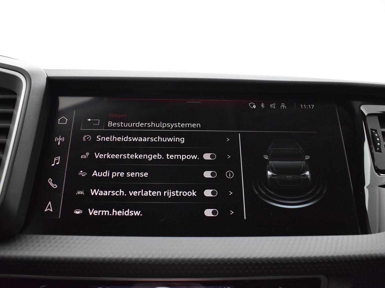 Audi A1 Advanced edition 25 TFSI 70 kW / 95 pk Sportback 5 Dak in zwart - Automatische airconditioning - Apple CarPlay