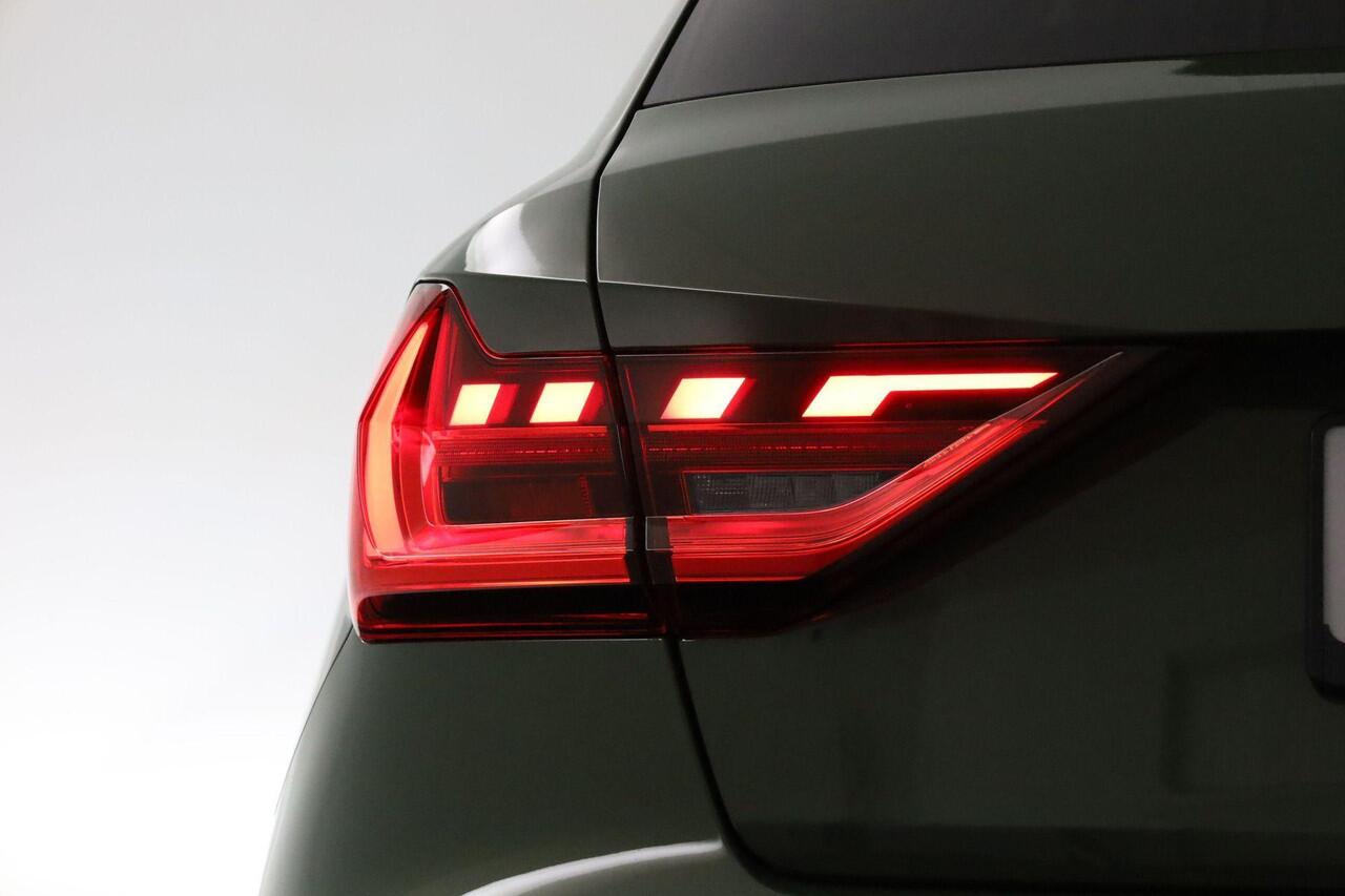 Audi A1 Sportback S edition 25 1.0 TFSI 70 kW / 95 pk S-tronic | Comfortsleutel | Autom. airconditioning | Optiekpakket zwart plus