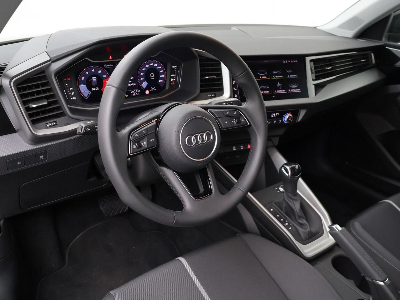 Audi A1 Sportback 25 TFSI Advanced Edition Black Edition / 18' Velgen / Automaat