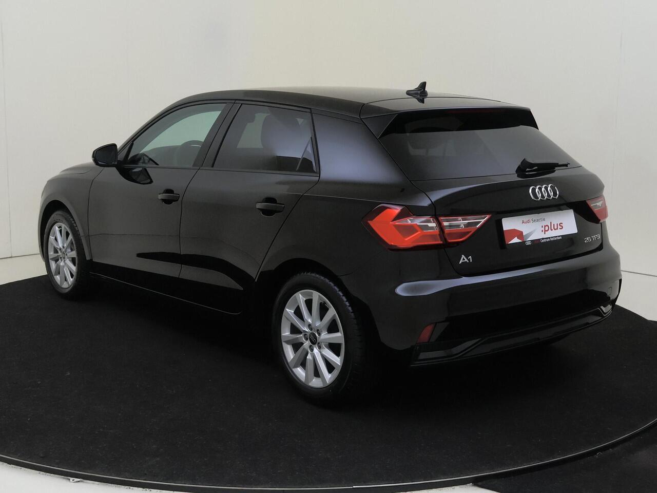 Audi A1 Sportback 25 TFSI Advanced edition | Parkeersensoren achter | Cruise control | CarPlay | Stoelverwarming | Audi virtual cockpit | Draadloze telefoonlader |