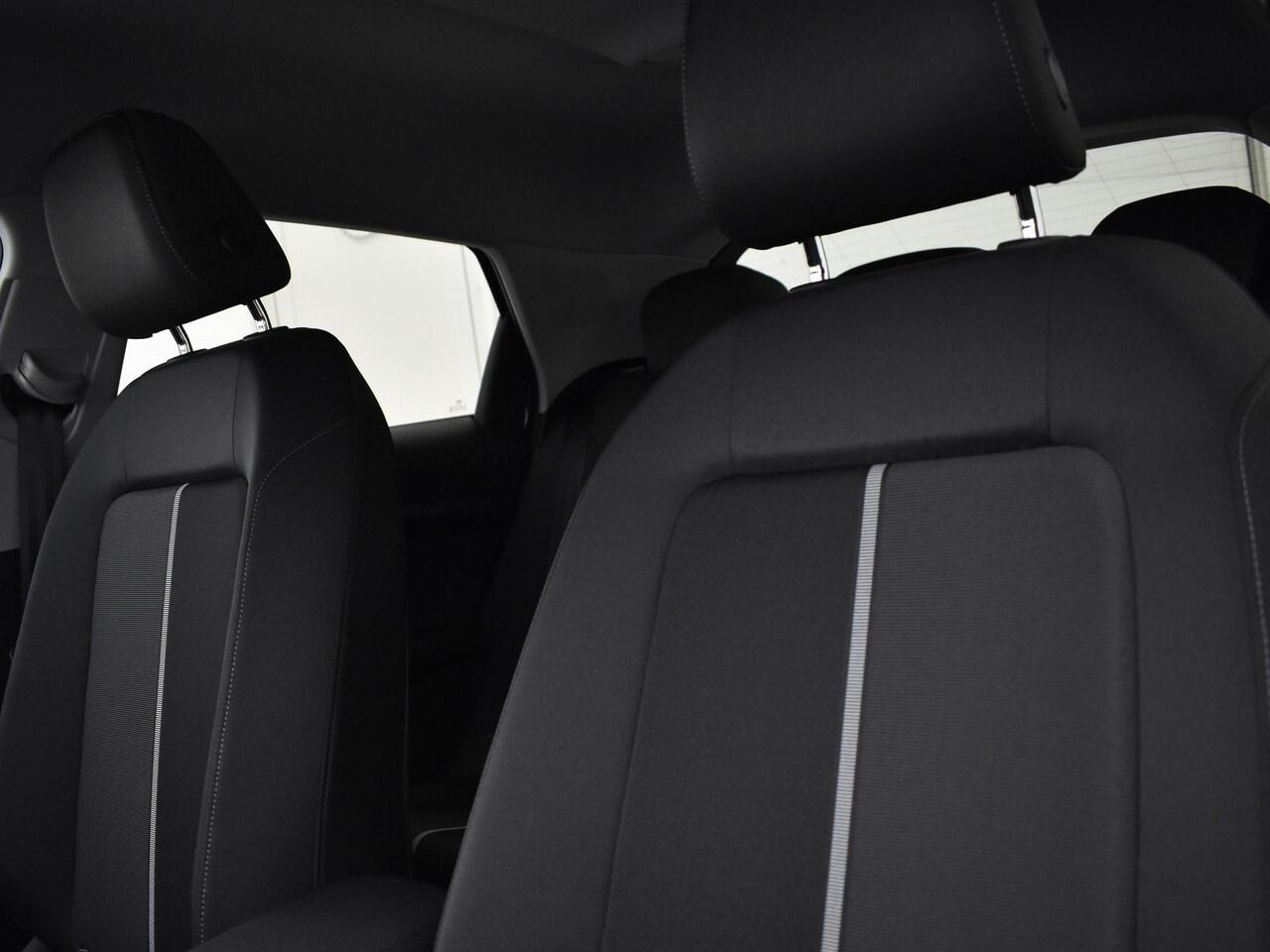 Audi A1 Sportback Advanced edition 30 TFSI 116 PK · Audi Sound · Afgevlakt sportstuur · Full led verlichting · Privacy glas · MEGA Sale