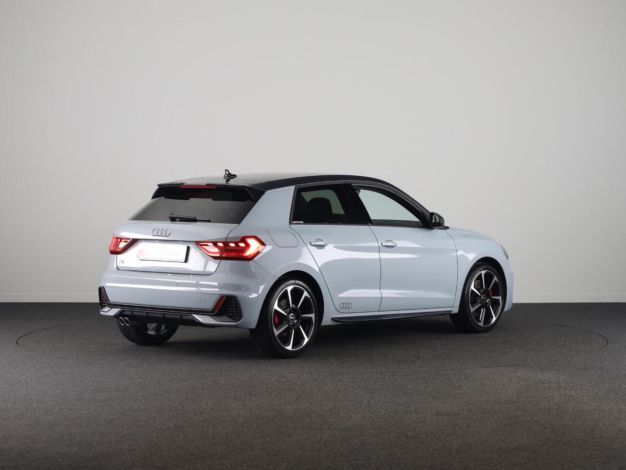 Audi A1 Sportback 40 TFSI S Line 207pk | Led koplampen | 18 inch Lichtmetalen velgen | Sportstoelen | Stoelverwarming | Navigatie