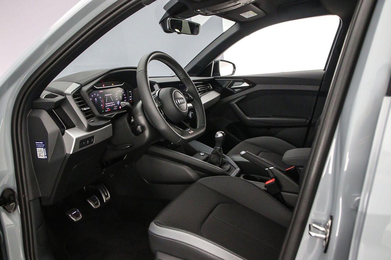 Audi A1 Sportback 25 TFSI S edition | Cruise control | S-line | Full-Led | Optiek zwart | Ambient lighting |