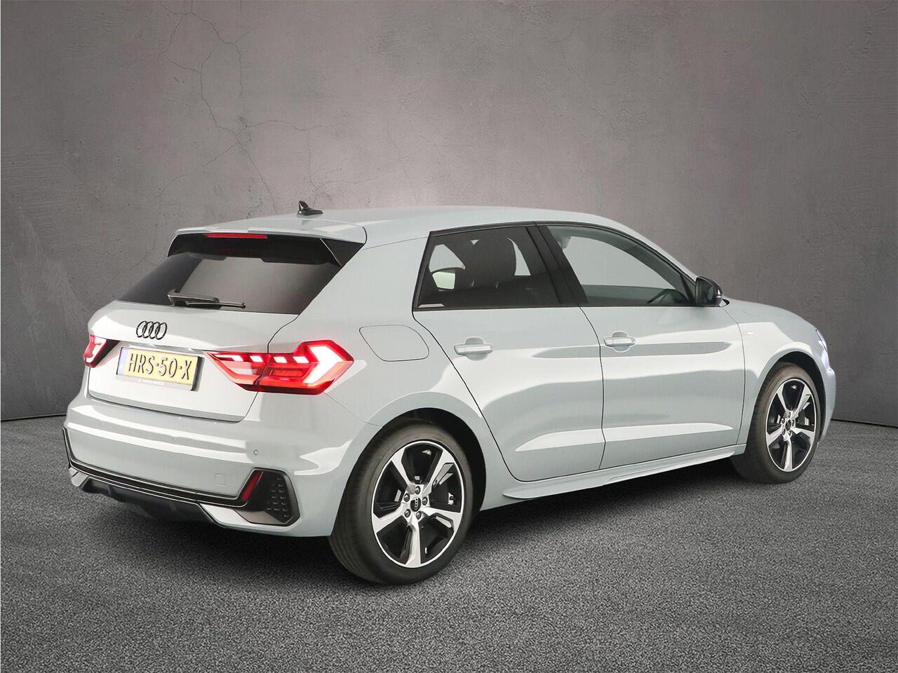 Audi A1 Sportback 25 TFSI S edition | Cruise control | S-line | Full-Led | Optiek zwart | Ambient lighting |