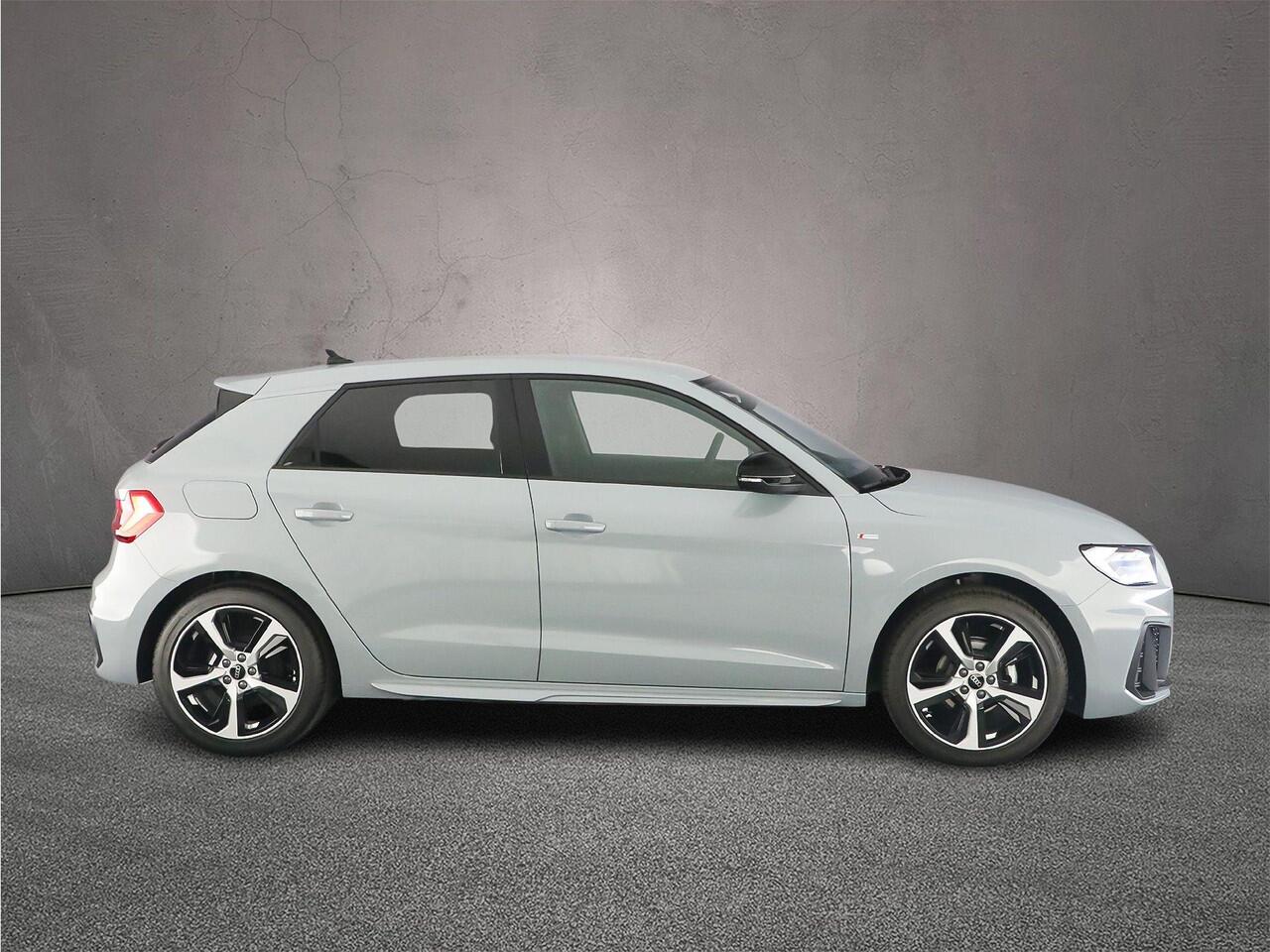 Audi A1 Sportback 25 TFSI S edition | Cruise control | S-line | Full-Led | Optiek zwart | Ambient lighting |