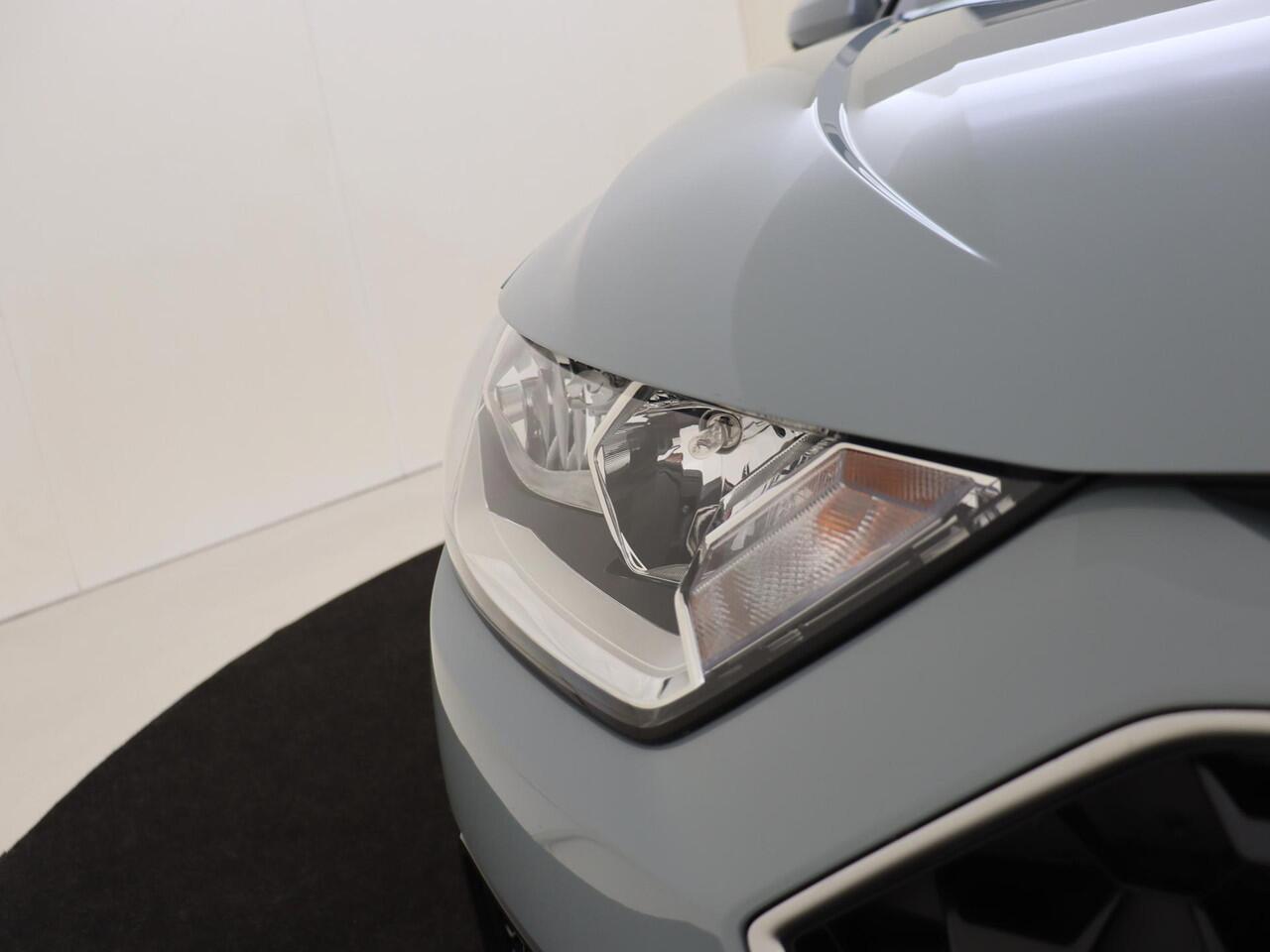 Audi A1 Sportback 30 TFSI Advanced edition | Parkeersensoren achter | Cruise Control | CarPlay | Audi virtual cockpit | Stoelverwarming | Airco |