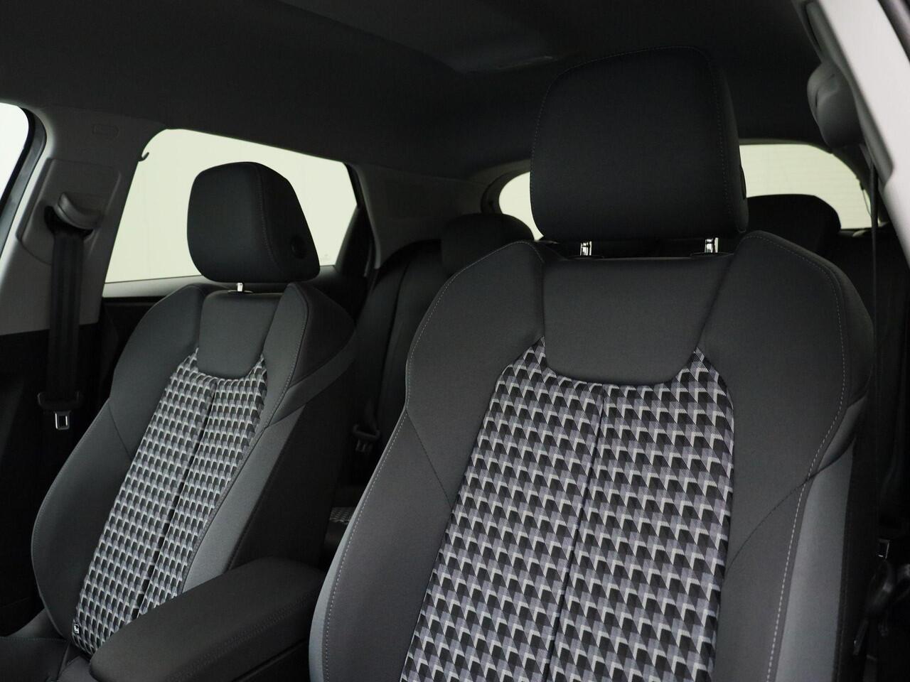 Audi A1 Sportback 30 TFSI/116PK Advanced · Apple/Android Car Play· Stoelverwarming · Clima · Parkeersensoren · Garantie t/m 03-02-2030 of 100000km.