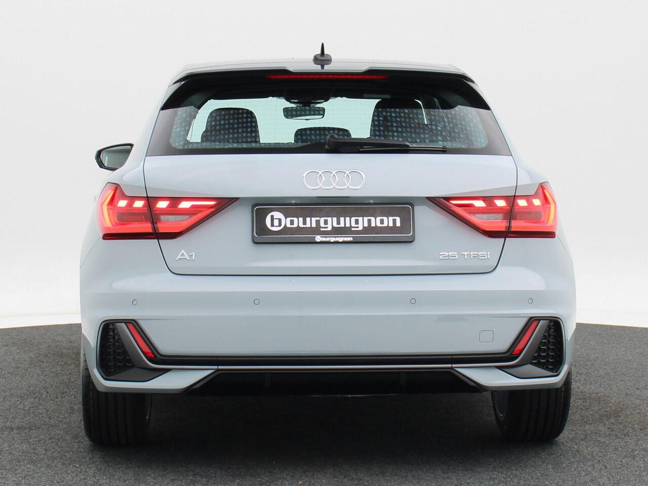 Audi A1 S edition 25 TFSI | 95 PK | Contrast dak | 17 inch lichtmetalen velgen | Apple Carplay/Android auto |