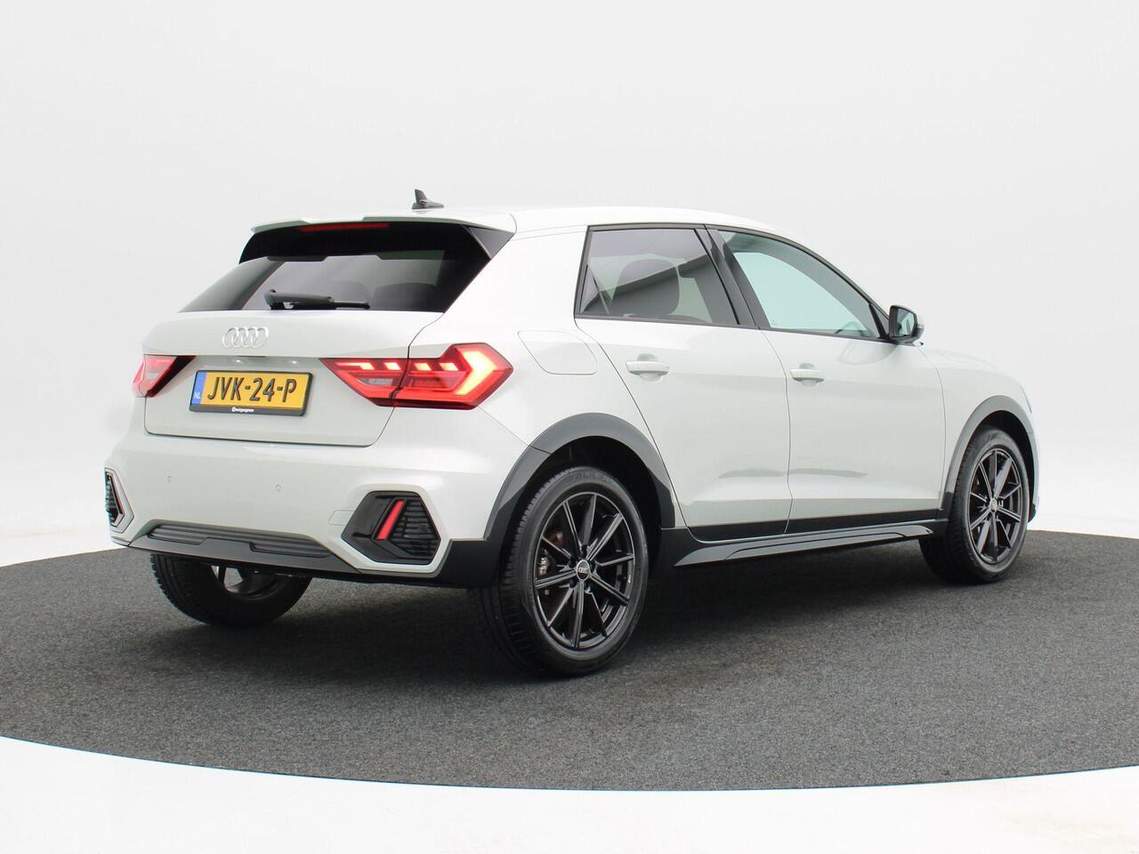 Audi A1 allstreet 30 TFSi 115 Pk Automaat Advanced edition | Adaptive Cruise | Virtual Cockpit | Sportstoelen | Stoel Verwarming | Navigatie | CarPlay | 17 Inch | 8.132 Km!!