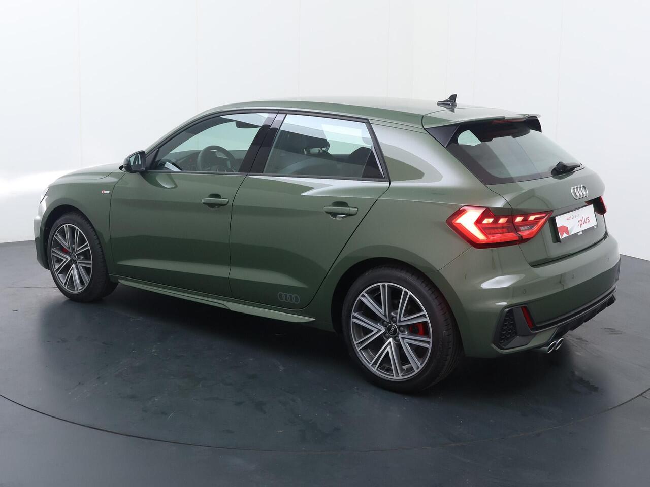Audi A1 Sportback 40 TFSI S edition | 207 PK | Adaptive cruise control | Voorstoelen verwarmd | S line | Climate control |