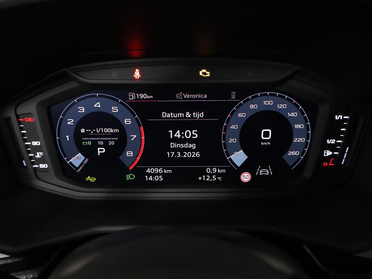 Audi A1 Sportback 30 TFSI Advanced edition 116pk AUT| Sportstoelen | Navigatie via App | Climatronic | Verwarmbare voorstoelen | Gratis winterset