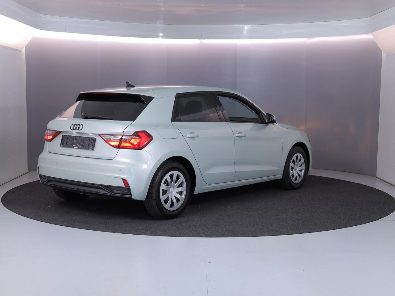 Audi A1 Sportback 30 TFSI Advanced edition 116pk AUT| Sportstoelen | Navigatie via App | Climatronic | Verwarmbare voorstoelen | Gratis winterset