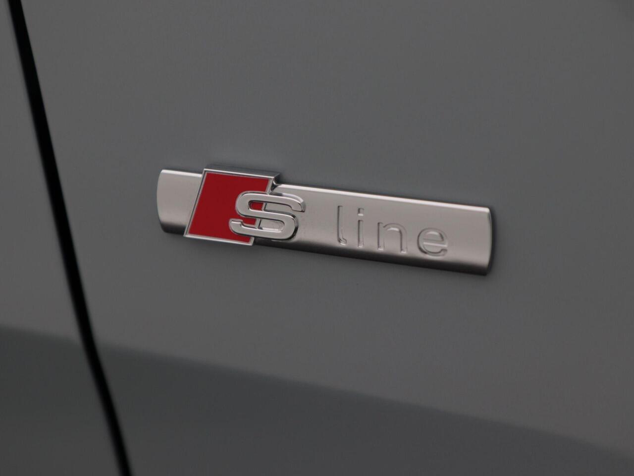 Audi A1 Sportback 30 TFSI | S edition | 116 PK | PDC voor en achter | 17 inch velgen | Privacyglas |