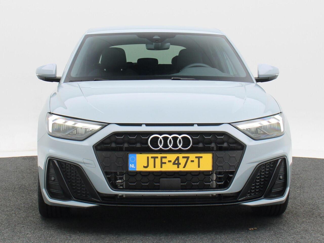 Audi A1 Sportback 30 TFSI | S edition | 116 PK | PDC voor en achter | 17 inch velgen | Privacyglas |