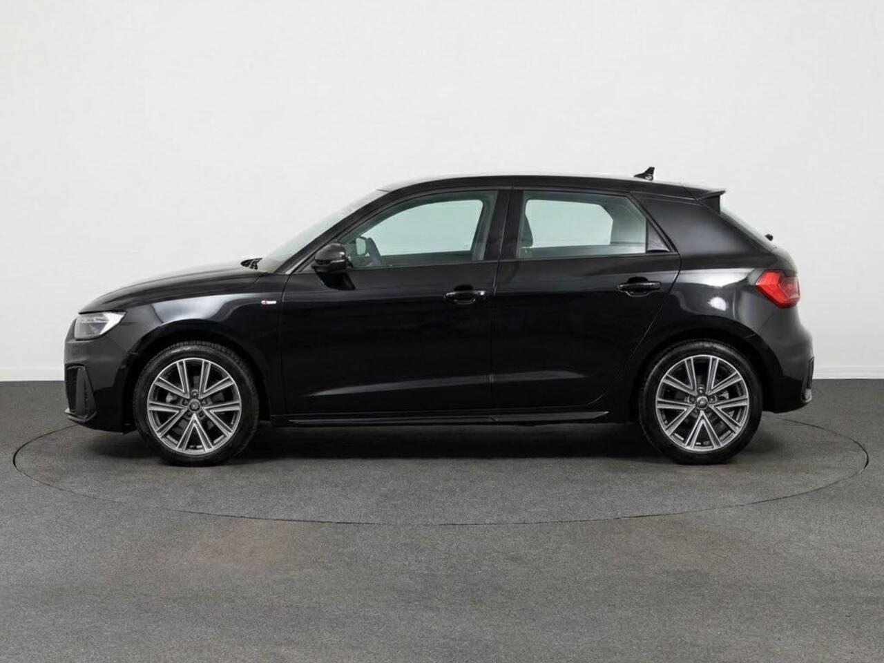 Audi A1 Sportback Advanced edition 25 TFSI 95 pk | Sportstoelen voor | Ledlampen voor en achter | Optiek pakket zwart plus | Buitenspiegels inklapbaar |