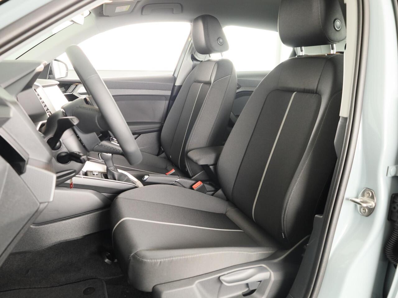 Audi A1 Sportback Advanced edition 25 TFSI 95 pk | Ledlampen voor en achter | Afgevlakt stuurwiel | 17'' LM velgen | Apple carplay |