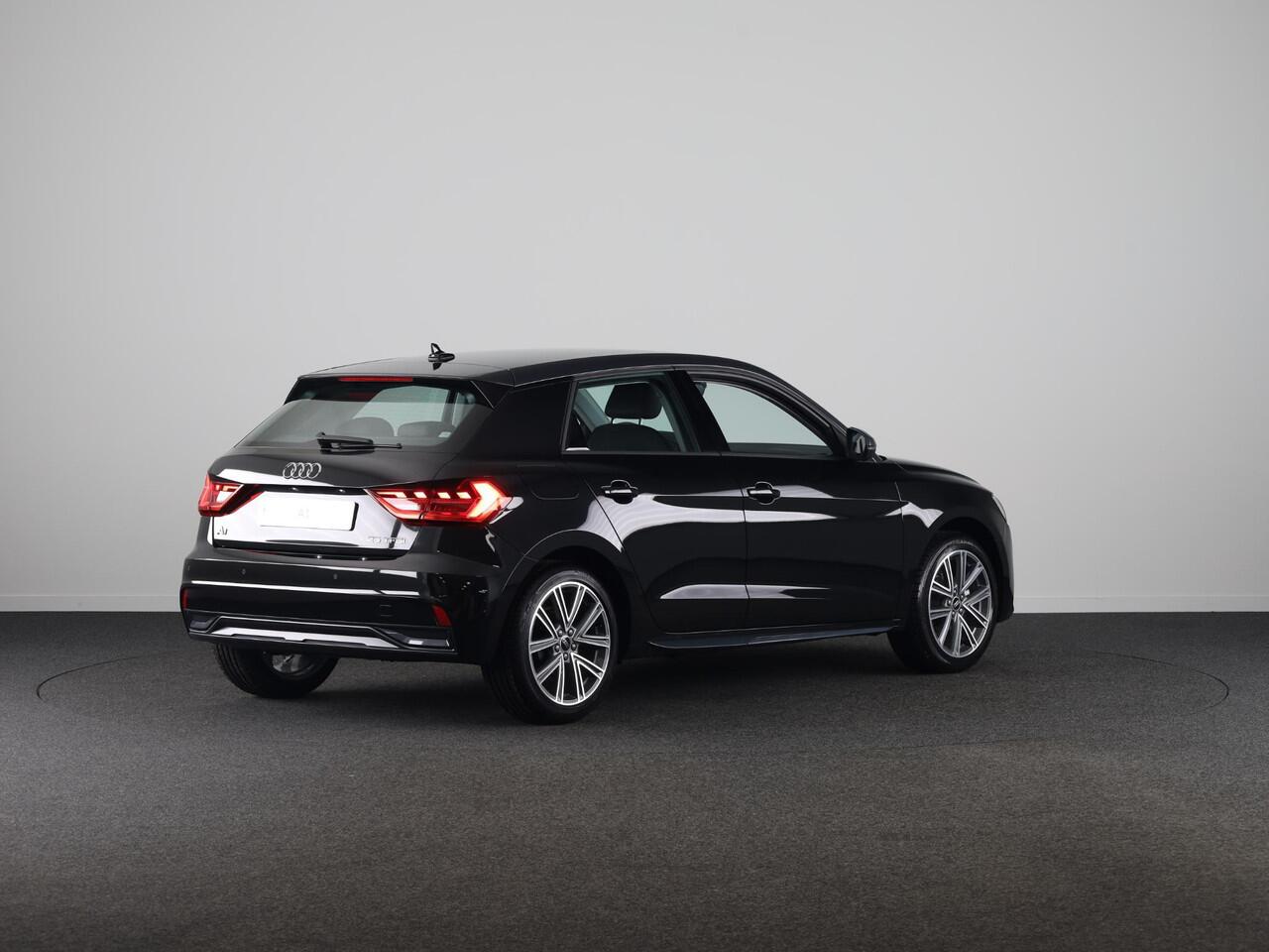 Audi A1 Sportback Advanced edition 25 TFSI 95 pk | Apple carplay | Digitaal dashboard | 17'' LM velgen | Airconditioning |