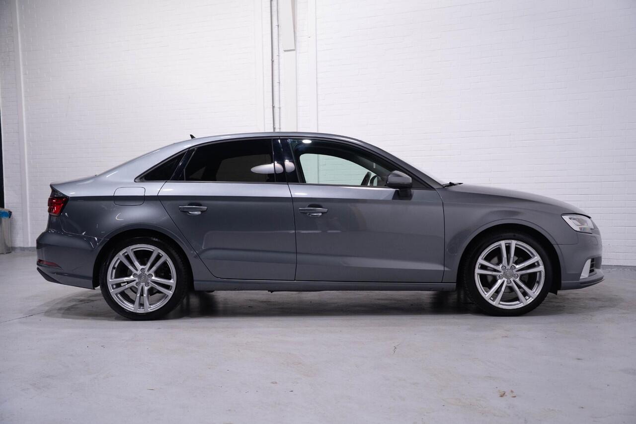 Audi A3 Limousine 30 TFSI Sport Lease Edition Navi Cruise Stoelverwarming Led koplampen NAP