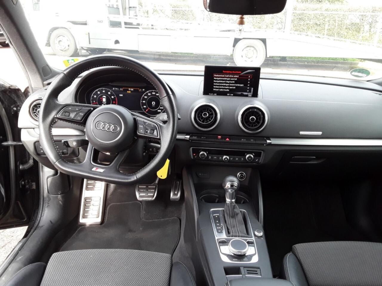 Audi A3 SPORTBACK ACT 1.5 TFSI CoD SPORT S-LINE EDITION / VIRTUAL / XEN