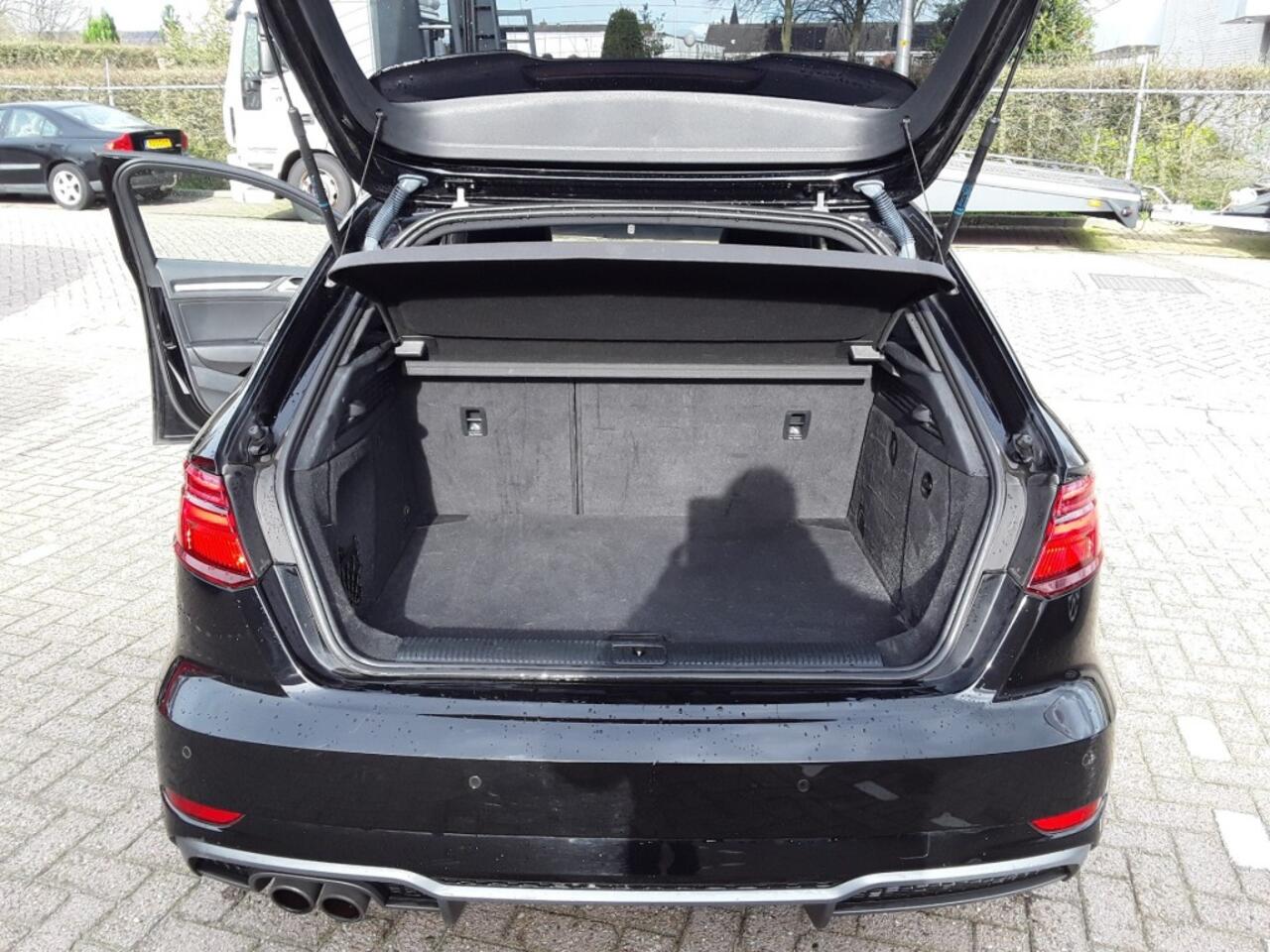 Audi A3 SPORTBACK ACT 1.5 TFSI CoD SPORT S-LINE EDITION / VIRTUAL / XEN