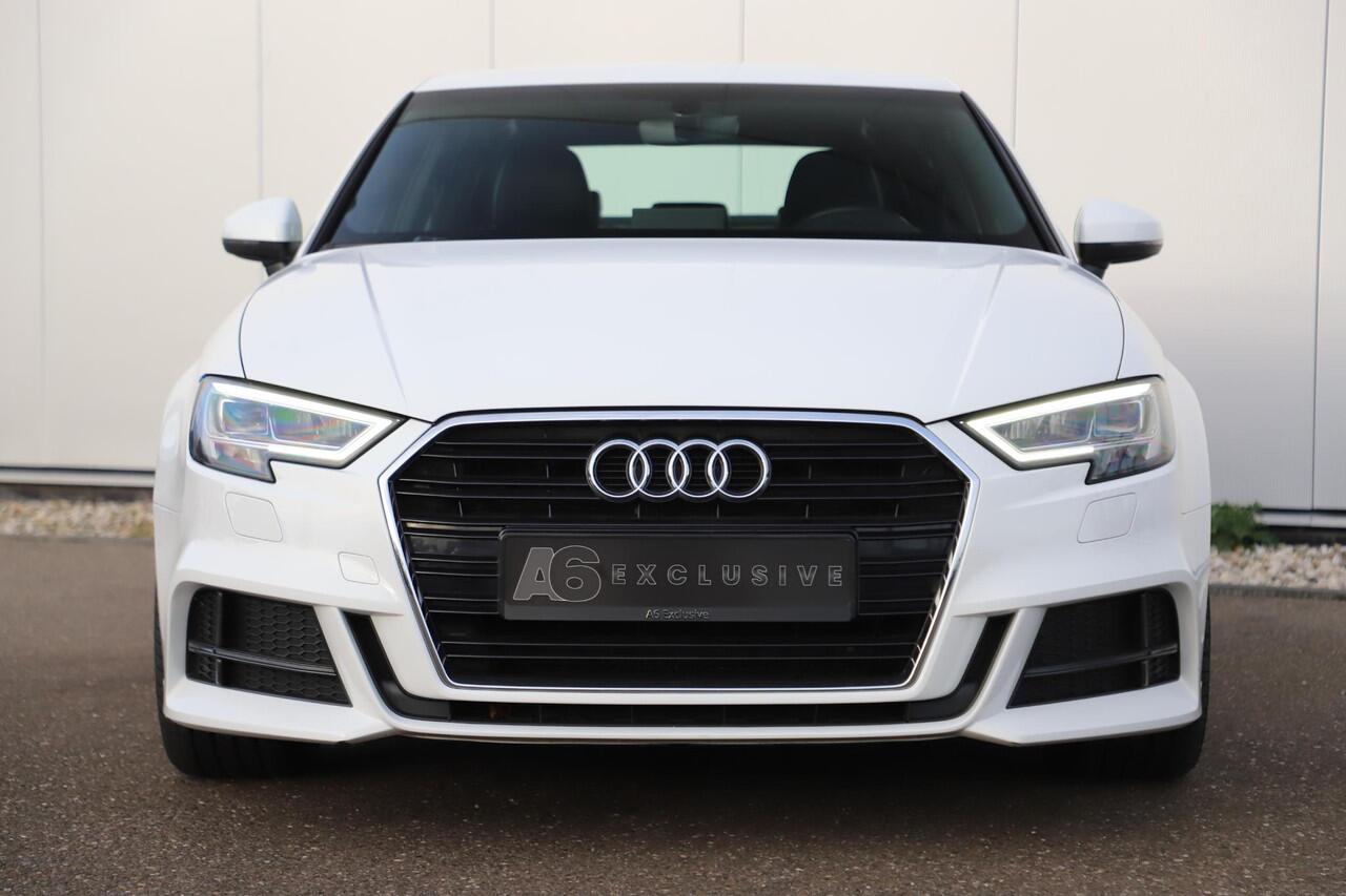 Audi A3 Limousine 30 TFSI Sport S Line Edition Automaat Half Leder Sportstoelen Nieuwe 18 inch Velgen Vredestein All-season Banden! Full LED Navigatie Bluetooth Climate Cruise Parkeersensor
