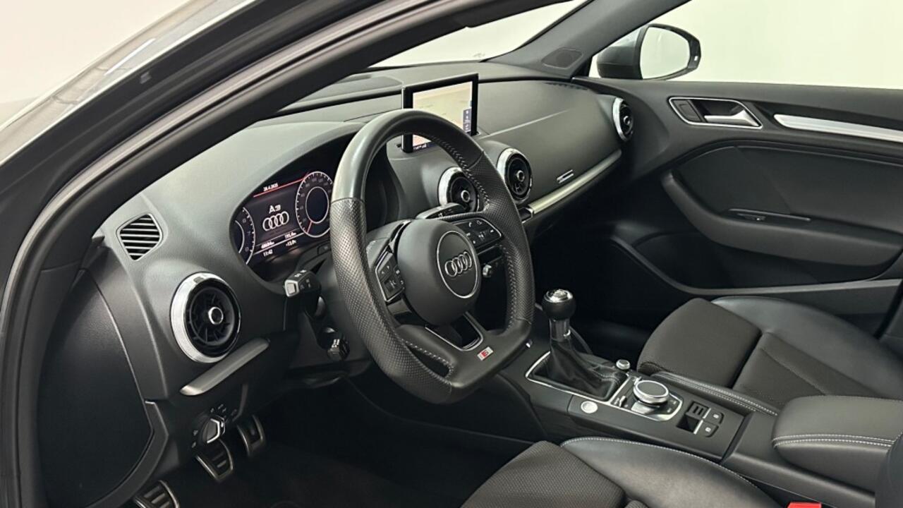 Audi A3 30 TFSI S-LINE ADAPT CRUISE DIGI DASH