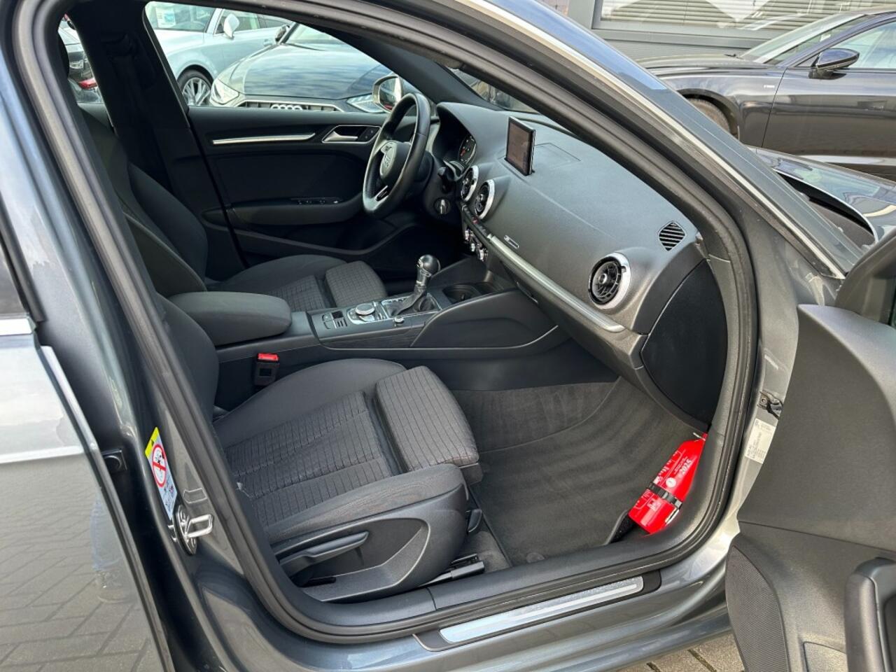 Audi A3 A3 Sportback 30 TFSi Aut. Design Navigatie