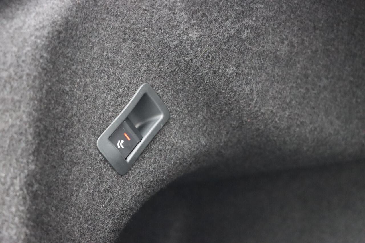 Audi A3 Limousine 40 TFSI quattro Advance Sport 190pk S-Tronic | Trekhaak | Stoelverwarming