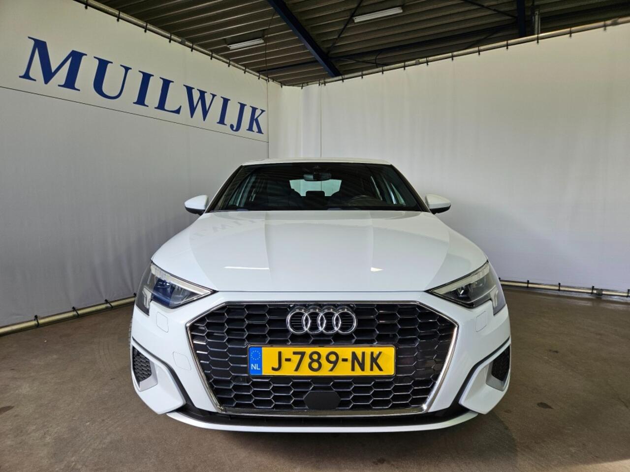 Audi A3 Sportback 35 TFSI Business Edition / Navi / Full LED / NL Auto