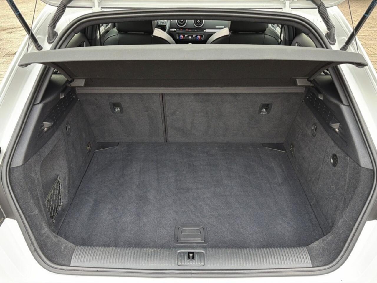 Audi A3 35 TFSI S-TRONIC S-LINE PANO-DAK/NAVI/ACC/PDC/STOELVERW