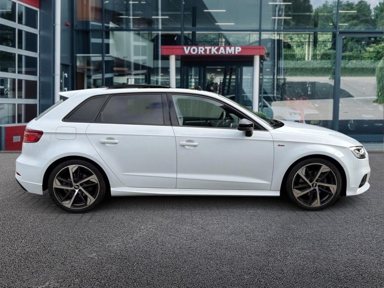 Audi A3 35 TFSI S-TRONIC S-LINE PANO-DAK/NAVI/ACC/PDC/STOELVERW
