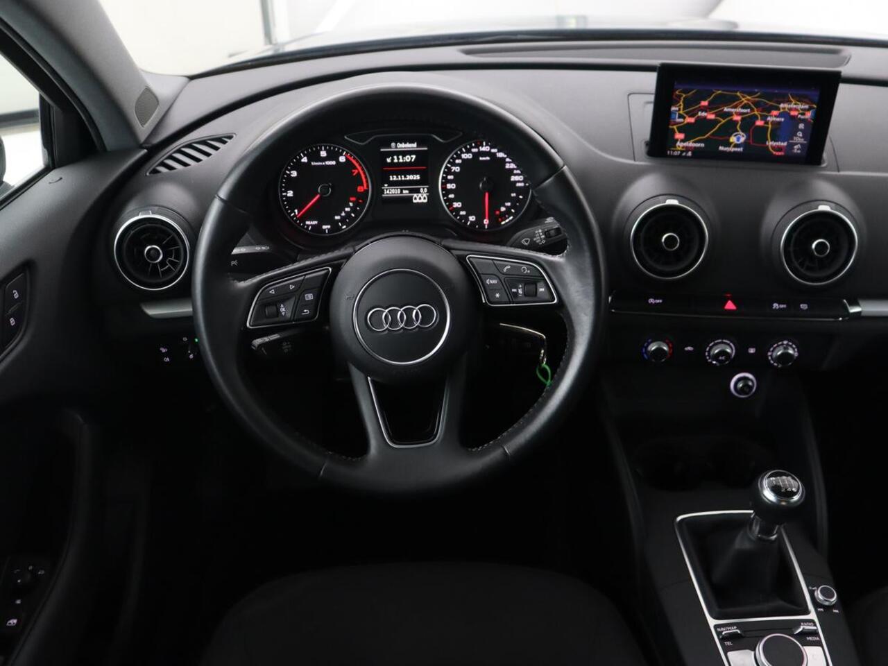 Audi A3 35 TFSI Pro Line | 150pk | Bi-Xenon | Navigatie | Cruise control | Airco | Parkeerhulp | Bluetooth | Aluminium raamlijsten