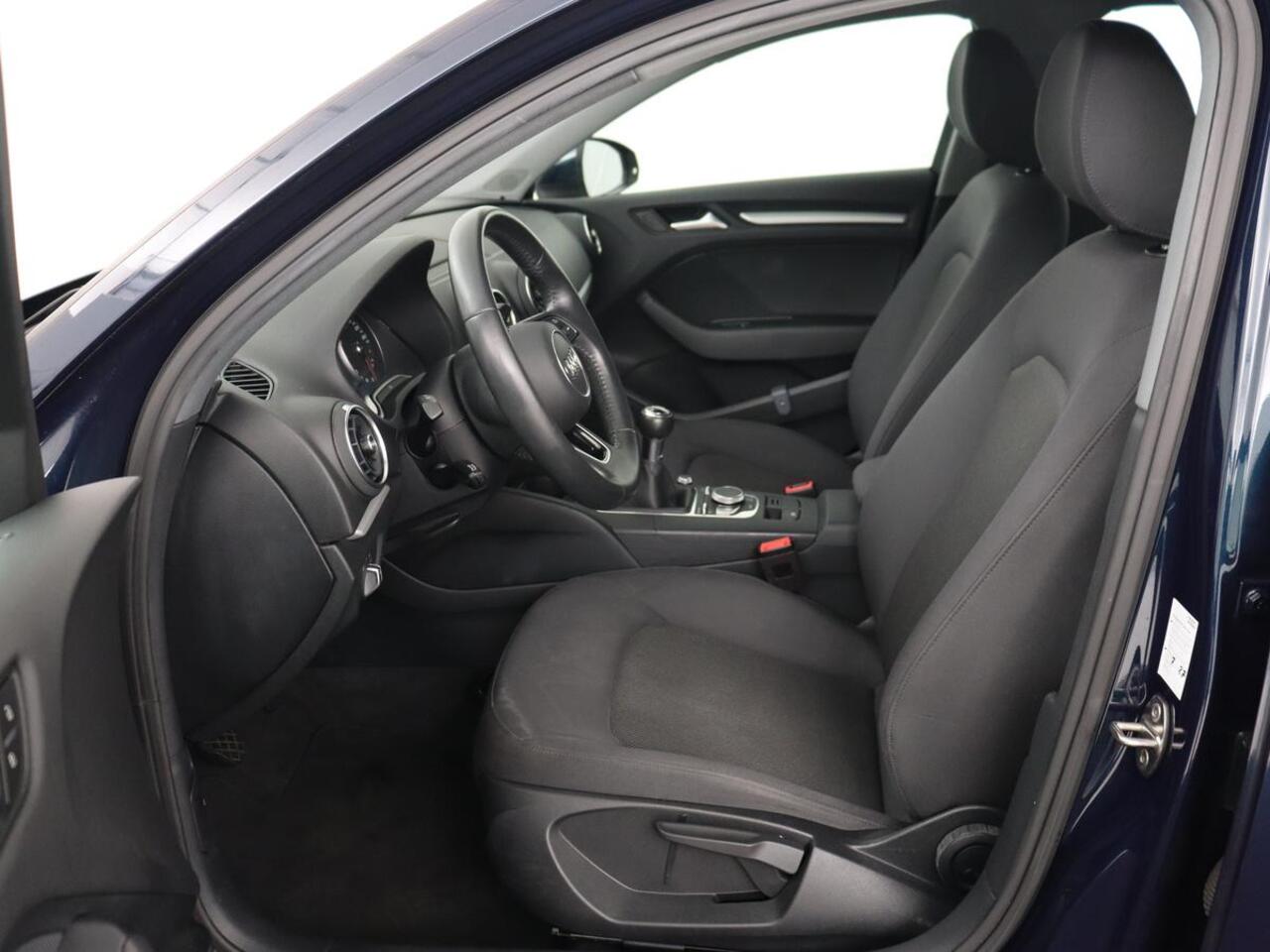 Audi A3 35 TFSI Pro Line | 150pk | Bi-Xenon | Navigatie | Cruise control | Airco | Parkeerhulp | Bluetooth | Aluminium raamlijsten