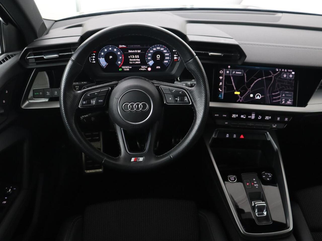 Audi A3 35 TFSI S edition | Panoramadak | Virtual Cockpit | Full LED | Carplay | Sportstoelen | Half leder | Navigatie | Climate control | Parkeerhulp | Bluetooth
