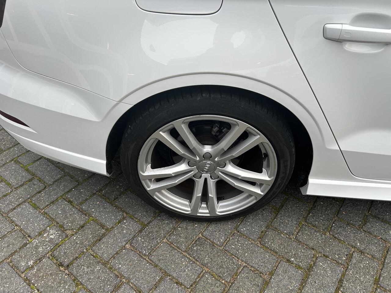 Audi A3 Limousine 30 TFSI Advance Sport S-Line