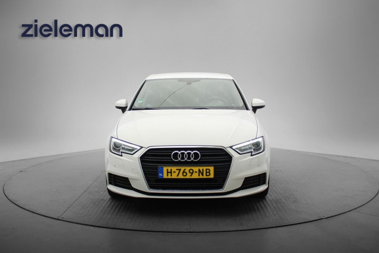 Audi A3 Sportback 30 G-Tron Pro Line Automaat - Navi, Cruise, Camera, Trekhaak