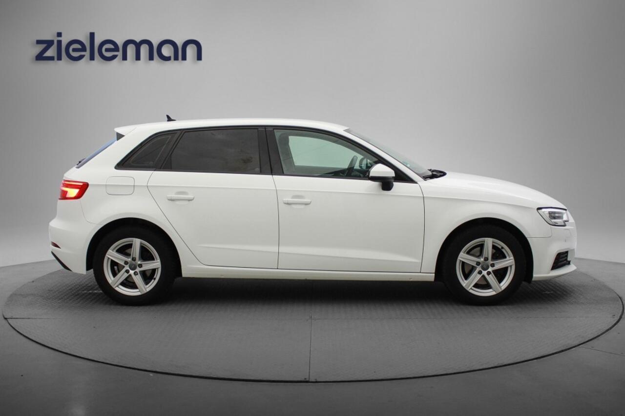 Audi A3 Sportback 30 G-Tron Pro Line Automaat - Navi, Cruise, Camera, Trekhaak