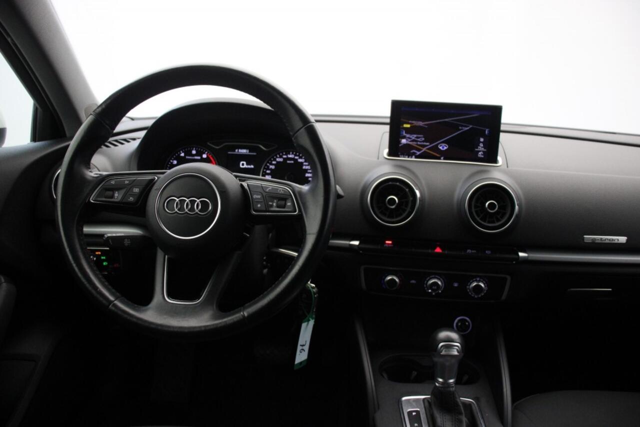 Audi A3 Sportback 30 G-Tron Pro Line Automaat - Navi, Cruise, Camera, Trekhaak