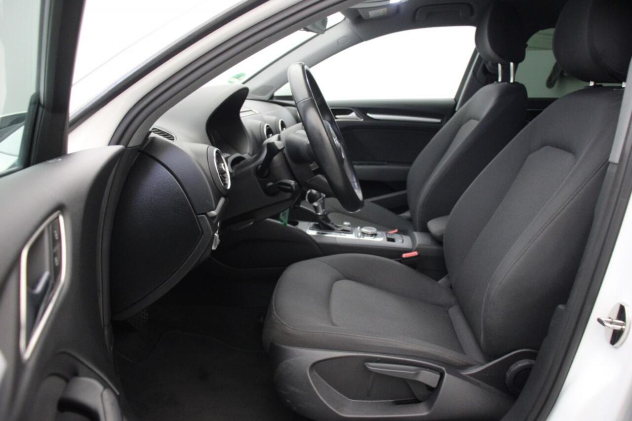 Audi A3 Sportback 30 G-Tron Pro Line Automaat - Navi, Cruise, Camera, Trekhaak