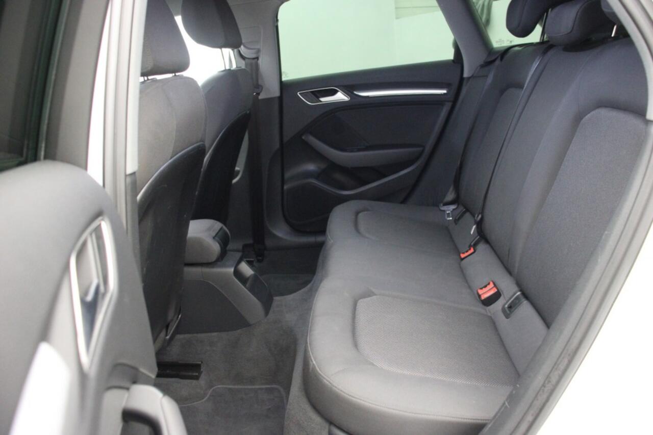 Audi A3 Sportback 30 G-Tron Pro Line Automaat - Navi, Cruise, Camera, Trekhaak