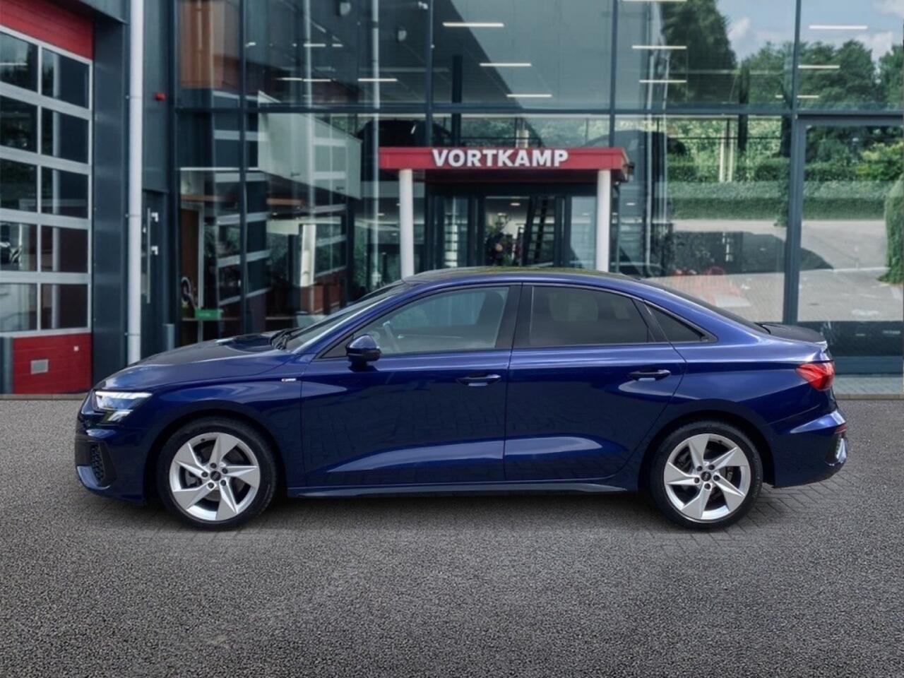 Audi A3 30 TFSI S-LINE MATRIX-LED/PDC/STOELVERW/PDC/NAVI