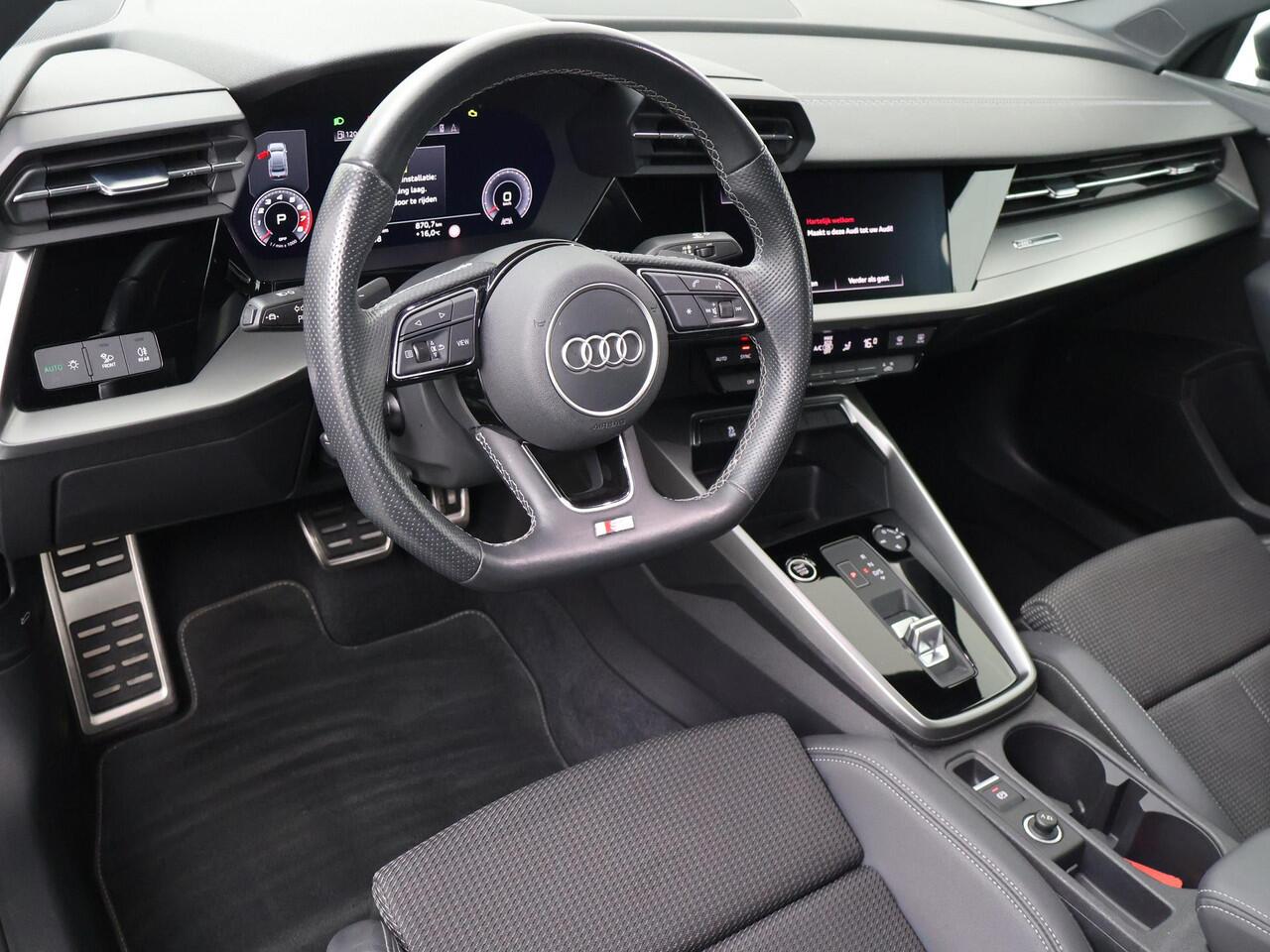 Audi A3 Limousine 35 TFSI S edition | 150 PK | Automaat | Multifunctioneel stuurwiel | Cruisecontrol | Parkeersensoren |