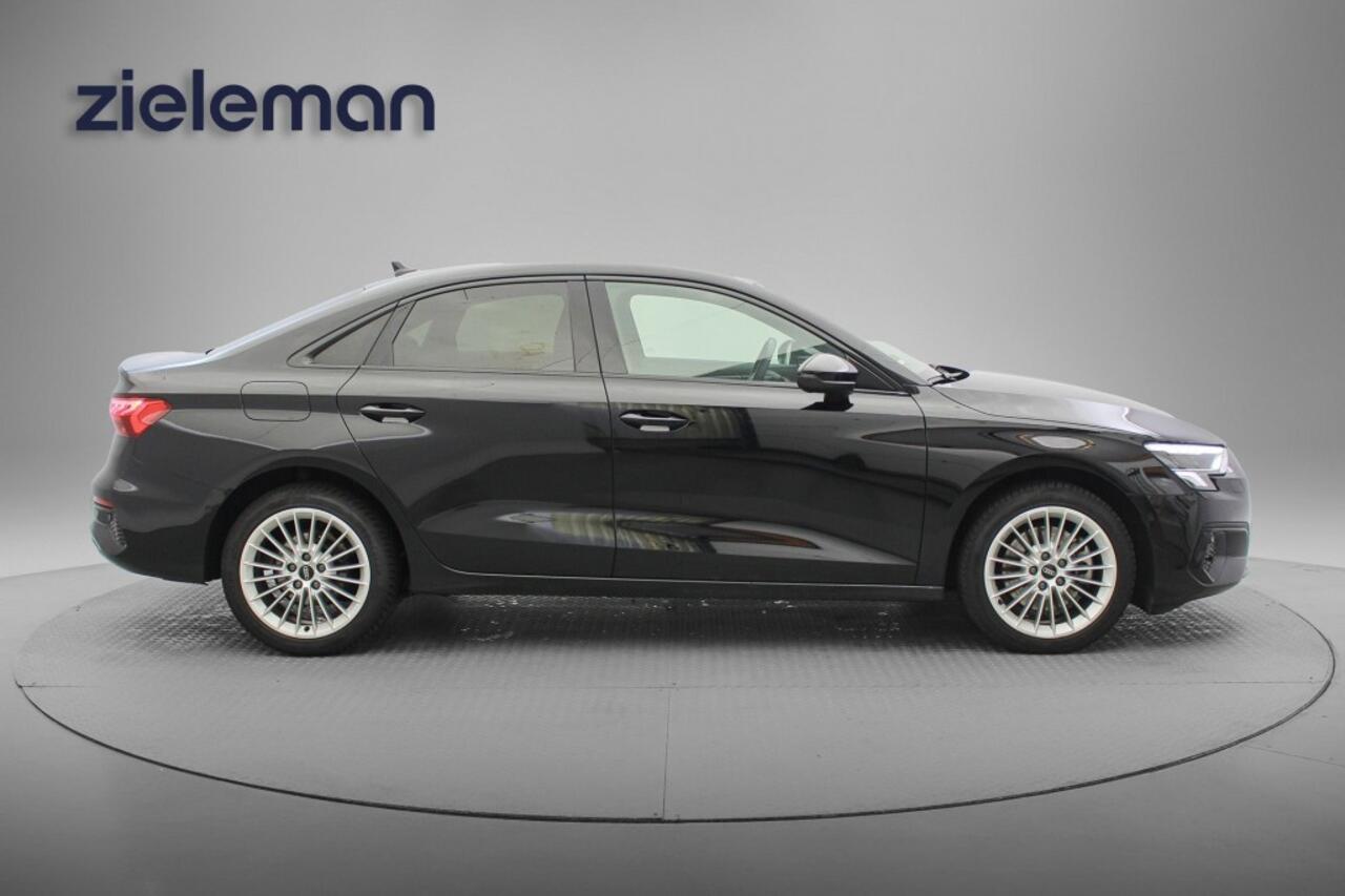 Audi A3 Limousine 30 TFSI Business Edition Automaat - Carplay, Digitaal Cockpit