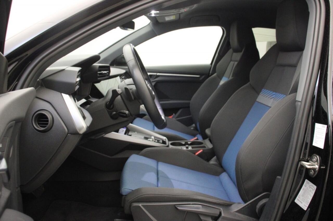 Audi A3 Limousine 30 TFSI Business Edition Automaat - Carplay, Digitaal Cockpit