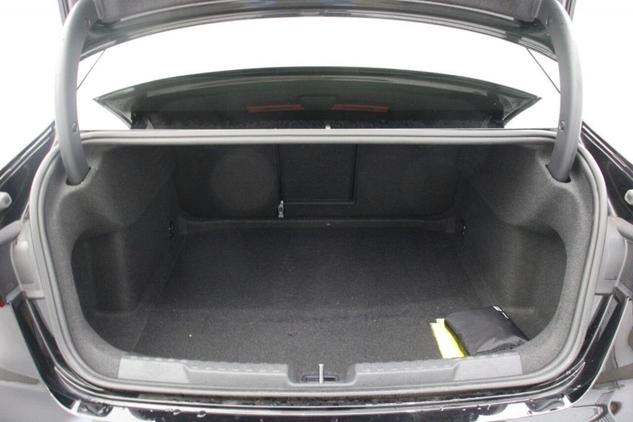 Audi A3 Limousine 30 TFSI Business Edition Automaat - Carplay, Digitaal Cockpit