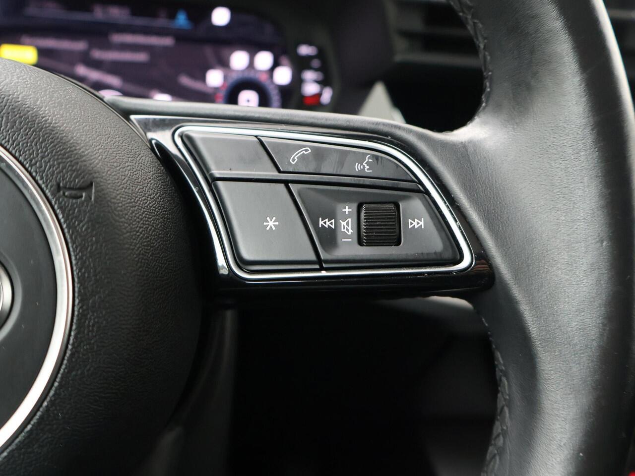 Audi A3 Limousine 35 TFSI Business edition | 150 PK | Automaat | Afneembare Trekhaak | Panoramadak |