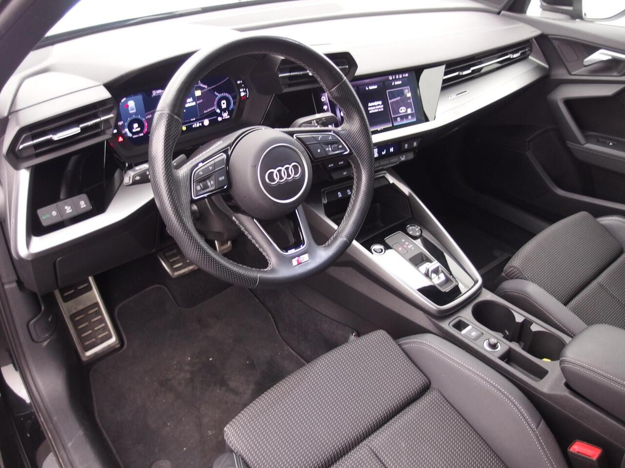 Audi A3 Limousine 30 TFSI S edition AUTOMAAT / S-LINE / NAVI / CLIMA / PDC / BLUETOOTH / DAB+ / CARPLAY / FULL LED / NL-AUTO